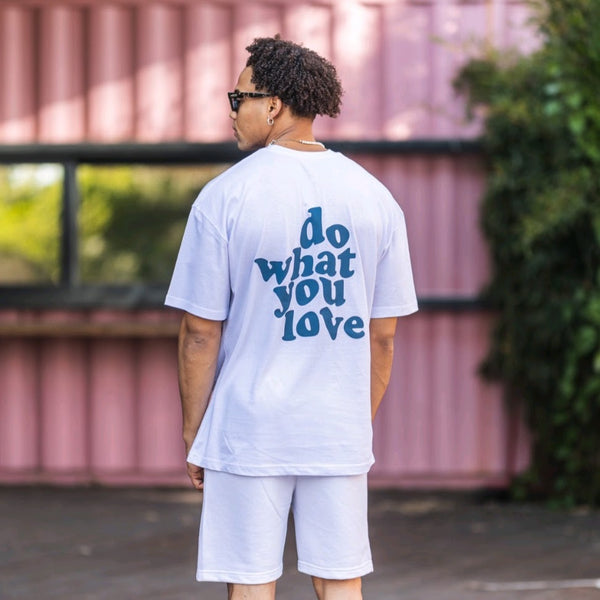 Λευκό Κοντομάνικο T-Shirt με Μεγάλο Μπλε Τύπωμα "Do What You Love" στην Πλάτη - Casual Στυλ | CL10W