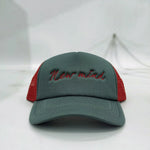 Καπέλο Jockey New Mind με Κόκκινο Δίχτυ και Κεντημένο Λογότυπο - Γκρίζο με Κυρτό Γείσο για Προστασία από τον Ήλιο | NM003